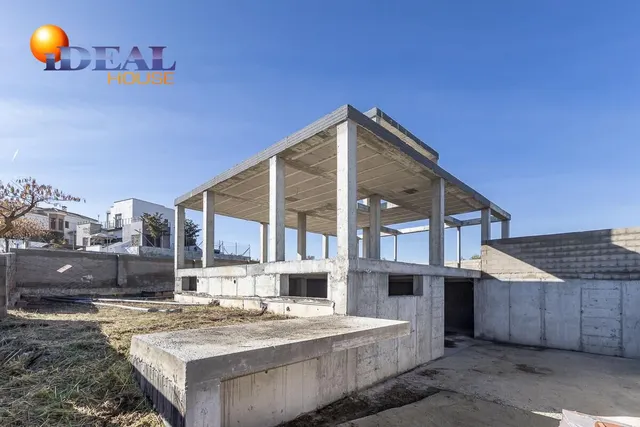 Parcela exclusiva con estructura de Chalet independiente y piscina en Urb. El Montecillo, Las Gabias — 11