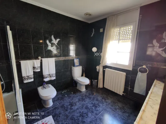 IMPRESIONANTE CHALET EN EL CENTRO DE VENDRELL — 31