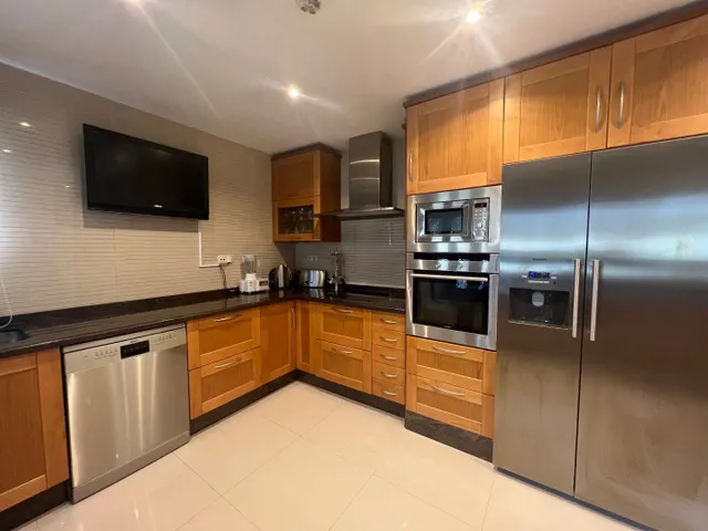 Lujoso apartamento Duplex en una exclusiva  urbanizacion en Puerto Banus Azambra hill club — 10