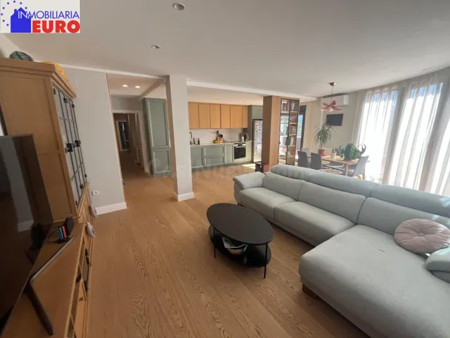 IMPRESIONANTE ÁTICO 4 habitaciones, DOS GARAJES Y TRASTERO , - foto 4