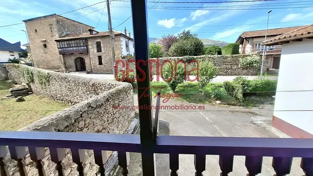 CASA COMPLETAMENTE REFORMADA EN ARENAS DE IGUÑA. — 3