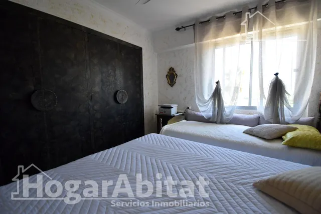 ¡chalet totalmente reformado con licencia turística! amplio con 4 viviendas independientes y piscina privada — 28