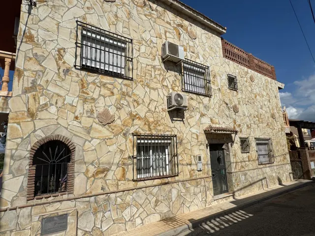 Casa mata de 3 plantas en Santa Amalia — 34