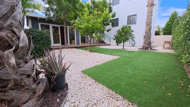 Amplio apartamento de esquina en planta baja con parcela y e - foto 4