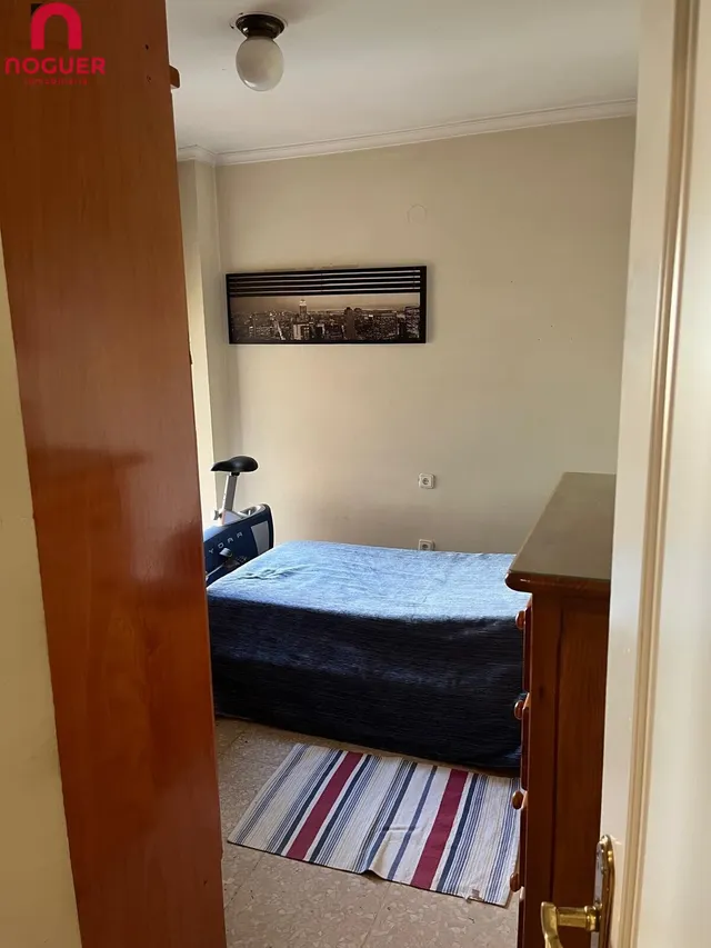 PISO ZONA ZOCO DE CUATRO DORMITORIOS , DOS BAÑOS , TERRRAZA Y  ASCENSOR — 26