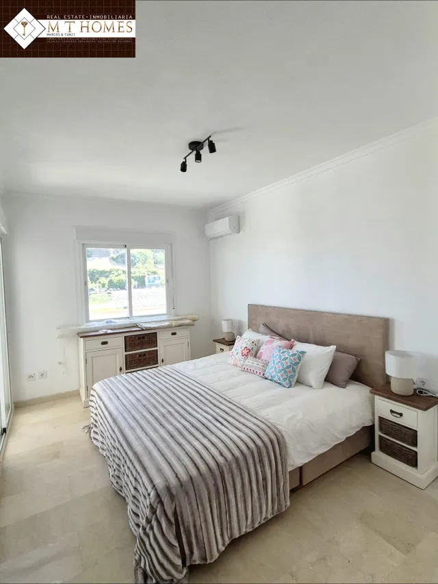 PISO JUNTO AL MAR CON VISTAS TOTALMENTE RENOVADO — 14