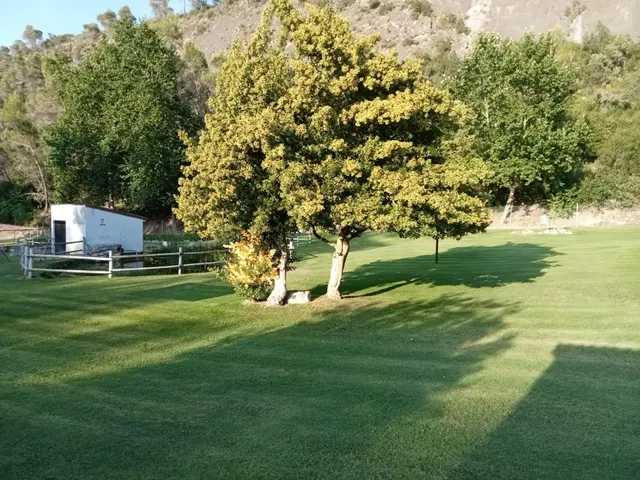 Parcela de 801m2 prácticamente llana, con muy buenas vistas — 15
