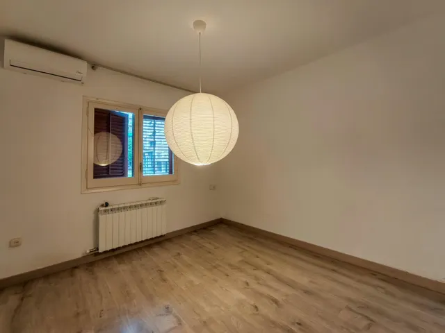 PISO DE 100 m2 CON 4 habitaciones EN LA ZONA DEL ESCORXADOR — 13