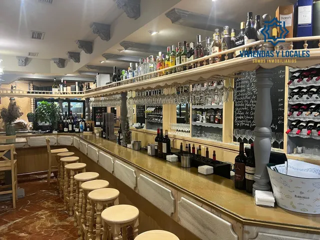 SE TRASPASA RESTAURANTE TOTALMENTE INSTALADO Y FUNCIONANDO JUNTO PLAZA DE GRACIA Y CALLE RECOGIDAS — 12