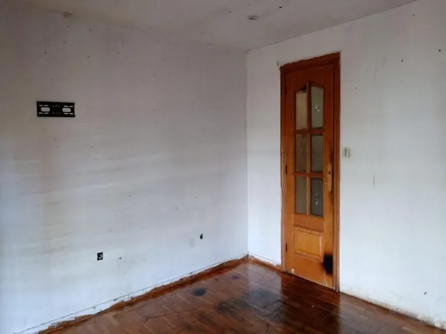 Piso a reformar con cuatro habitaciones. — 8