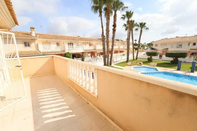 Casa 5 habitaciones 139m² en venta - Doña Pepa — 25