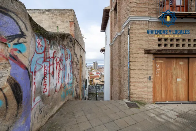 SE VENDE TERRENO URBANO PLURIFAMILIAR ZONA REAL DE CARTUJA Y JARDINES DEL TRIUNFO — 20