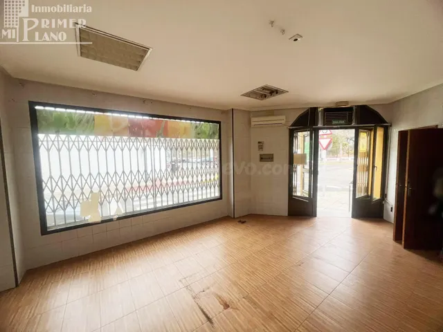 *Se vende local comercial en Manzanares por solo 27.000€*