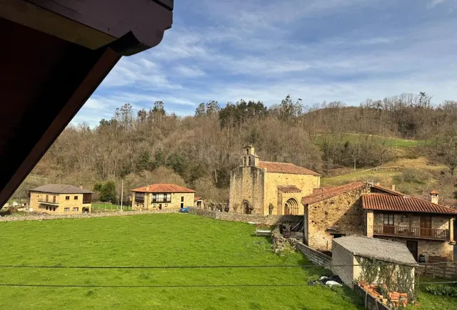 Urbanización Hayedal, en Silió: Tu Refugio en el Corazón de  - foto 2