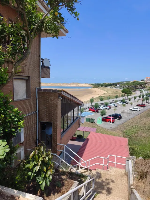 Oportunidad Única: Casa con Hostal y Restaurante en Playa Mo - foto 5