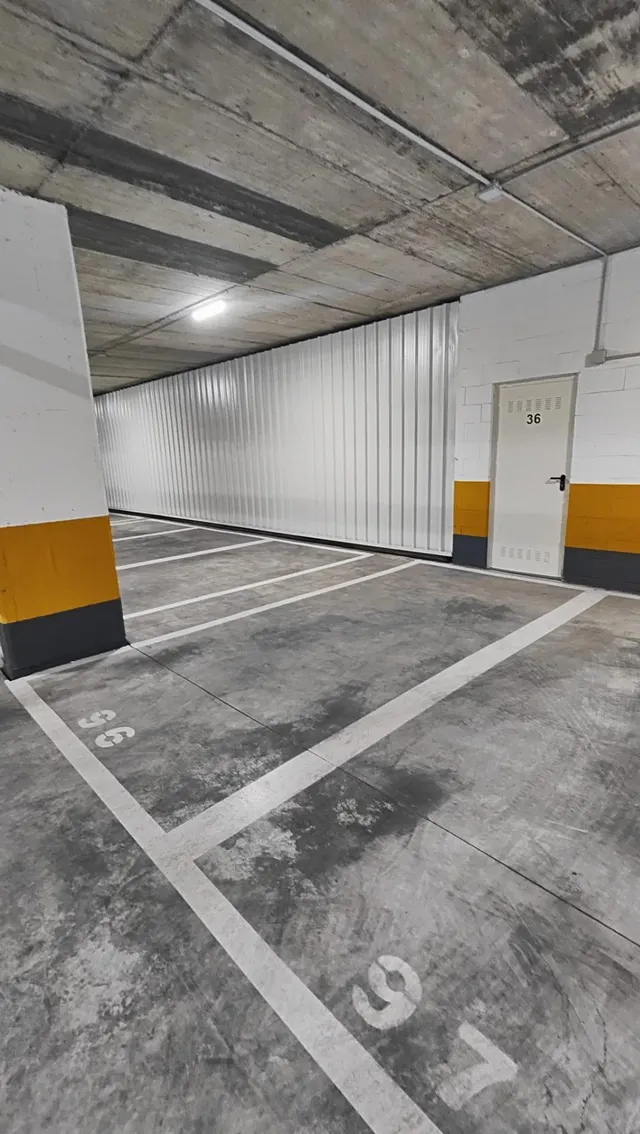 Garaje 15m² en alquiler - Vial Norte — 6