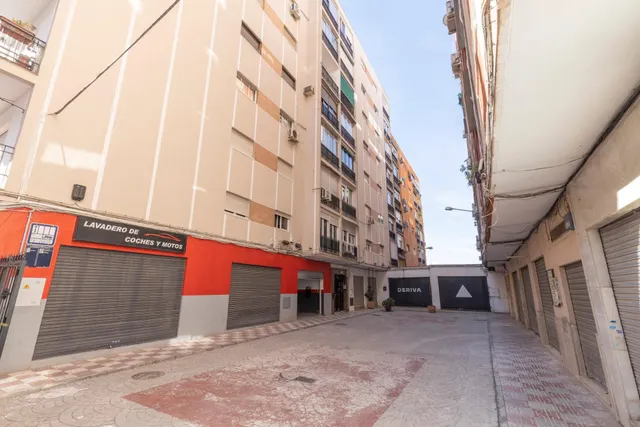 Piso en venta en calle arabial – Granada | — 32