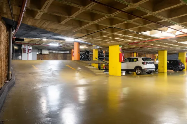 Plaza parking 10m² en alquiler Barcelona centro (Cister) — 16