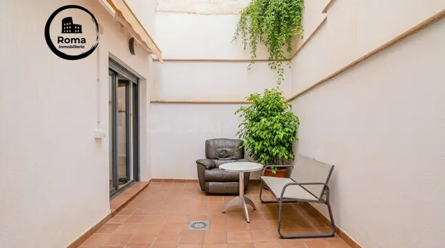 Precioso duplex moderno con patio — 2