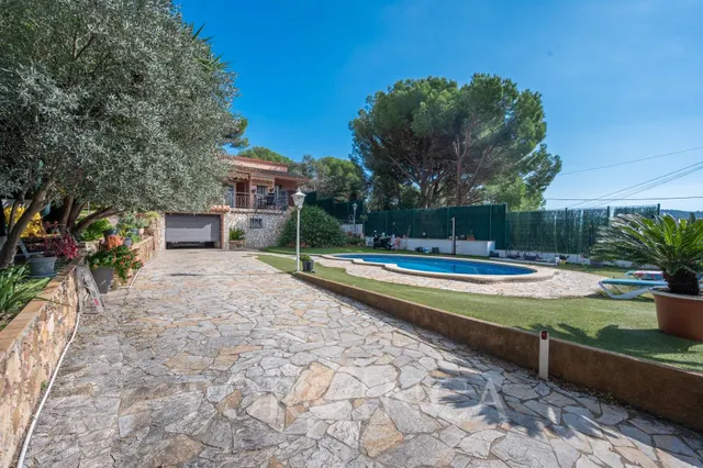 Chalet independiente de una planta con piscina privada en Ma - foto 5