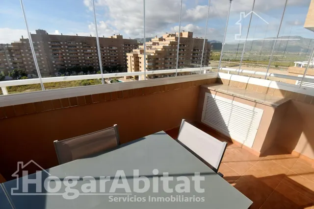 ¡Vistas al mar! Amplio, esquinero y alto en residencial con piscina, garaje y terraza — 38