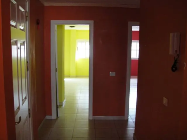 San Isidro, Piso de 75 m2, con garaje y trastero con todos los servicios cercanos. — 6