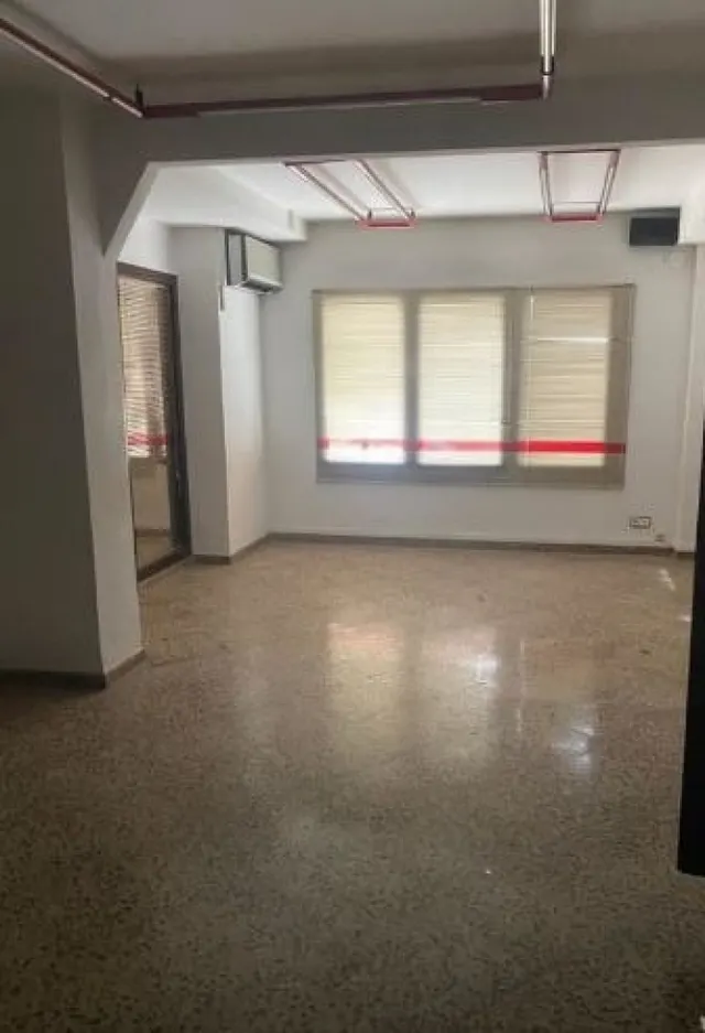 LOCAL en VENDA a IGUALADA - Zona POBLE SEC — 5