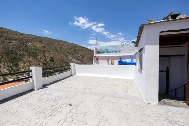 ¡Oportunidad Única! Terraza con Vistas Espectaculares por solo €80,000! — 32