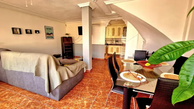 CHALET ADOSADO DE ESQUINA TOTALMENTE REFORMADO CON JARDÍN Y SOLÁRIUM — 11