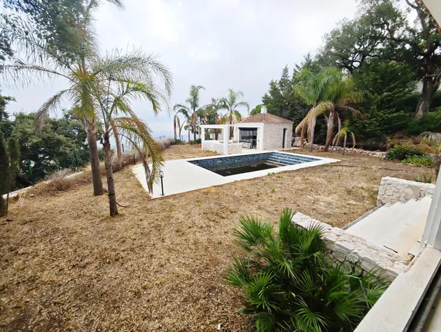 Villa semi reformada en la Mairena, 485m2 útiles, 3000m2 parcela, vistas abiertas a la montaña y mar al fondo — 43
