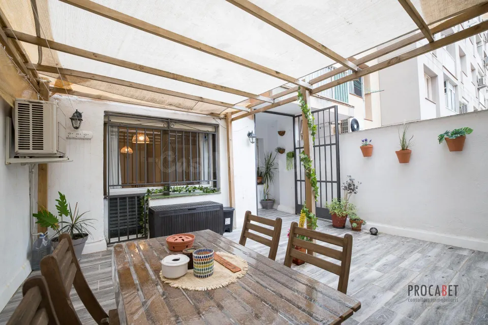 Planta baja con terraza en Sant Josep