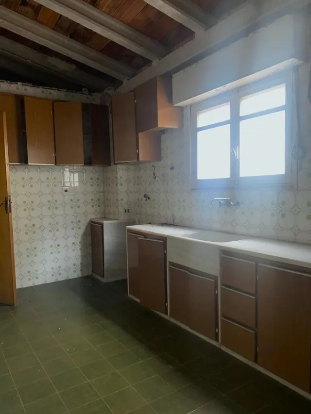CASA CON MUHAS POSIBILIDADES CERCA DE LA PLAZA DE LA CONCEPCIÓN — 13