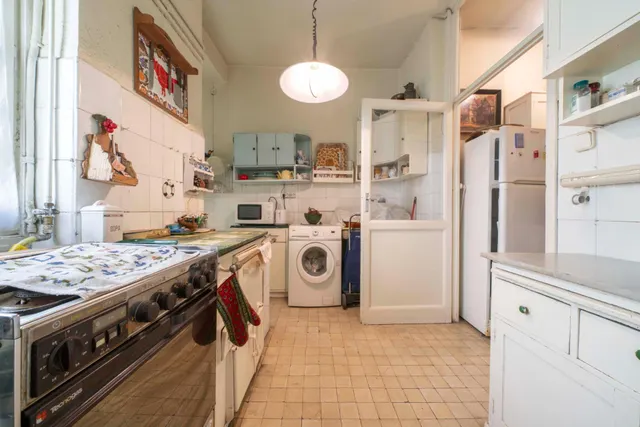 Vivienda clásica de 4 dormitorios con vistas a jardín en el barrio de Castellana — 16