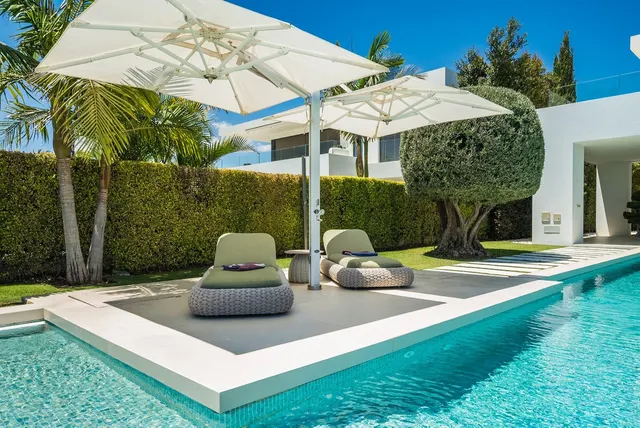 Chalet 5 habitaciones 868m² en venta - Costa del Sol — 10