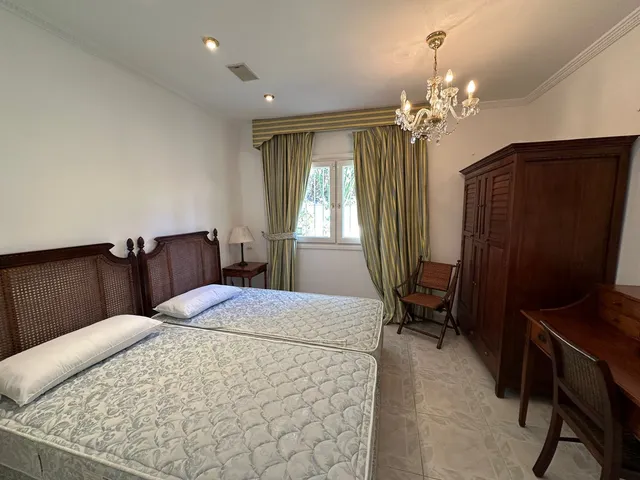 Chalet 5 habitaciones 400m² en venta - Marbella — 28