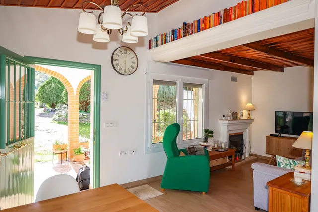 Finca rústica 5 habitaciones 276m² en venta - Conde de Ureña-Gibralfaro — 38