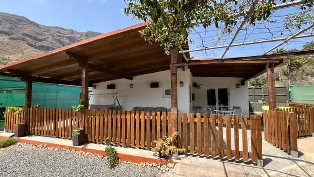 COMPLEJO RUSTICO CON 6 VIVIENDAS — 8