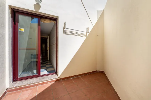 Amplio piso primera linea Torrequebrada — 17