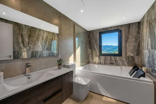 Chalet 4 habitaciones 339m² en venta - Istan pueblo — 47