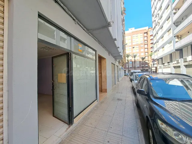 LOCAL COMERCIAL EN VENTA - foto 2