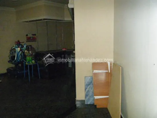 LOCAL CON LICENCIA DE CAFETERÍA — 5