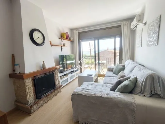 Casa independiente con gran jardín, terraza y vistas despejadas en La Clariana — 6