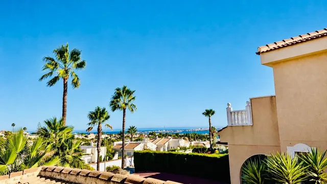 Villa 4 habitaciones 219m² en venta - Doña Pepa — 35