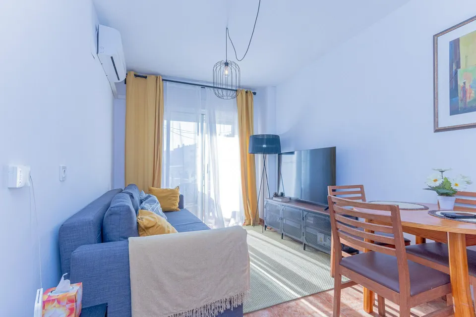 PRECIOSO APARAMENTO DE 1 DORMITORIO A 10 MINUTOS DE LA PLAYA