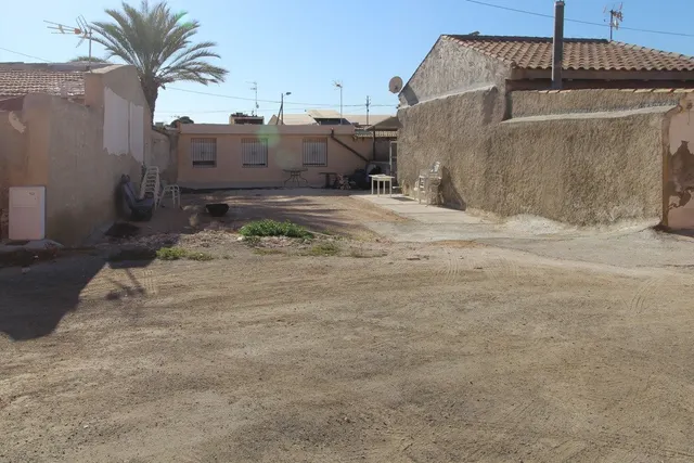 Parcela en venta de terreno urbano de 140,97 m2 en partida d