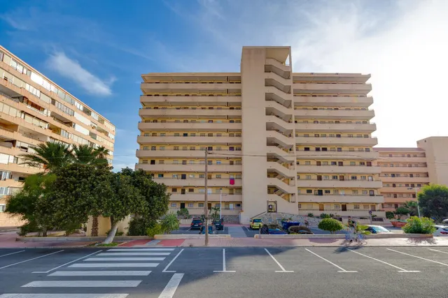VISTAS AL MAR! PISO DE 2 DORMITORIOS EN TORREVIEJA , TOTALMENTE REFORMADO — 32