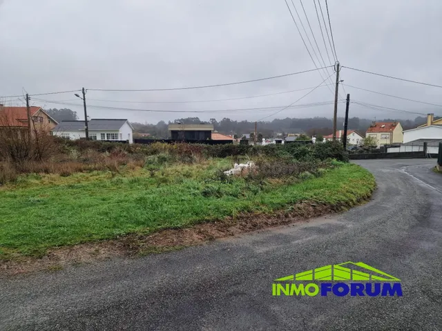 PARCELA URBANA EN OLEIROS AL LADO DE LA PLAYA - foto 2