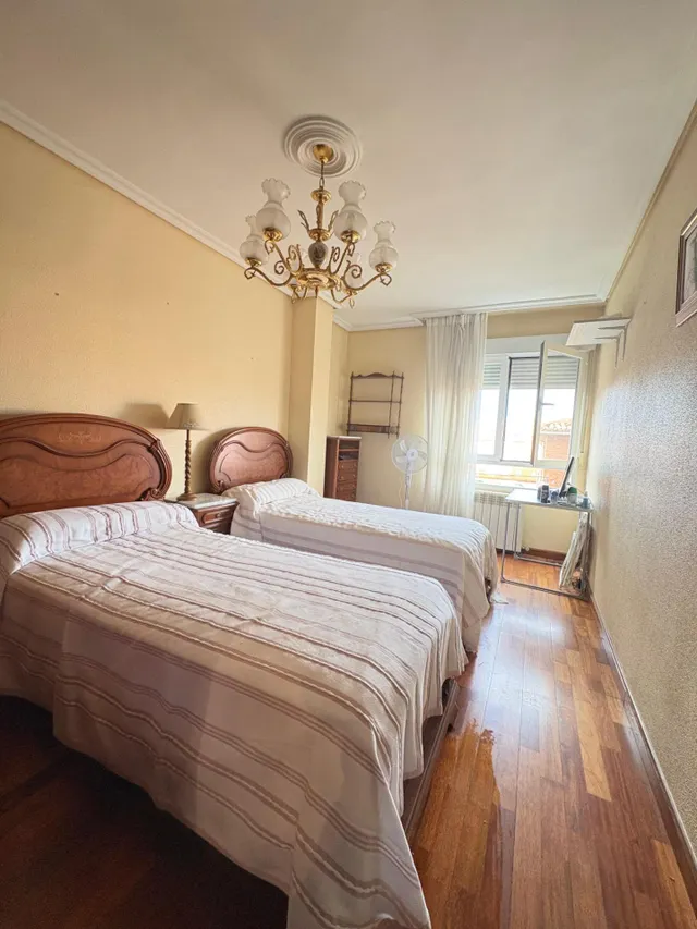 Piso 3 habitaciones. plaza de garaje. barrio san juanillo. — 9