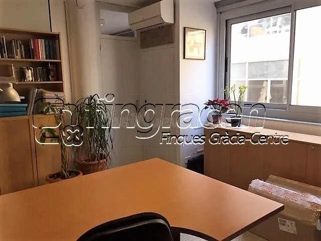 Se alquilan despachos en Sabadell — 3