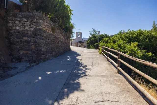 CASA REFORMADA CON TERRAZA Y VISTAS PANORÁMICAS EN TOCÓN DE QUÉNTAR — 28